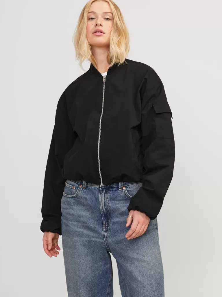 JACK & JONES Kurtki I Płaszcze^JXLEILA Kurtka bomberka Czarny
